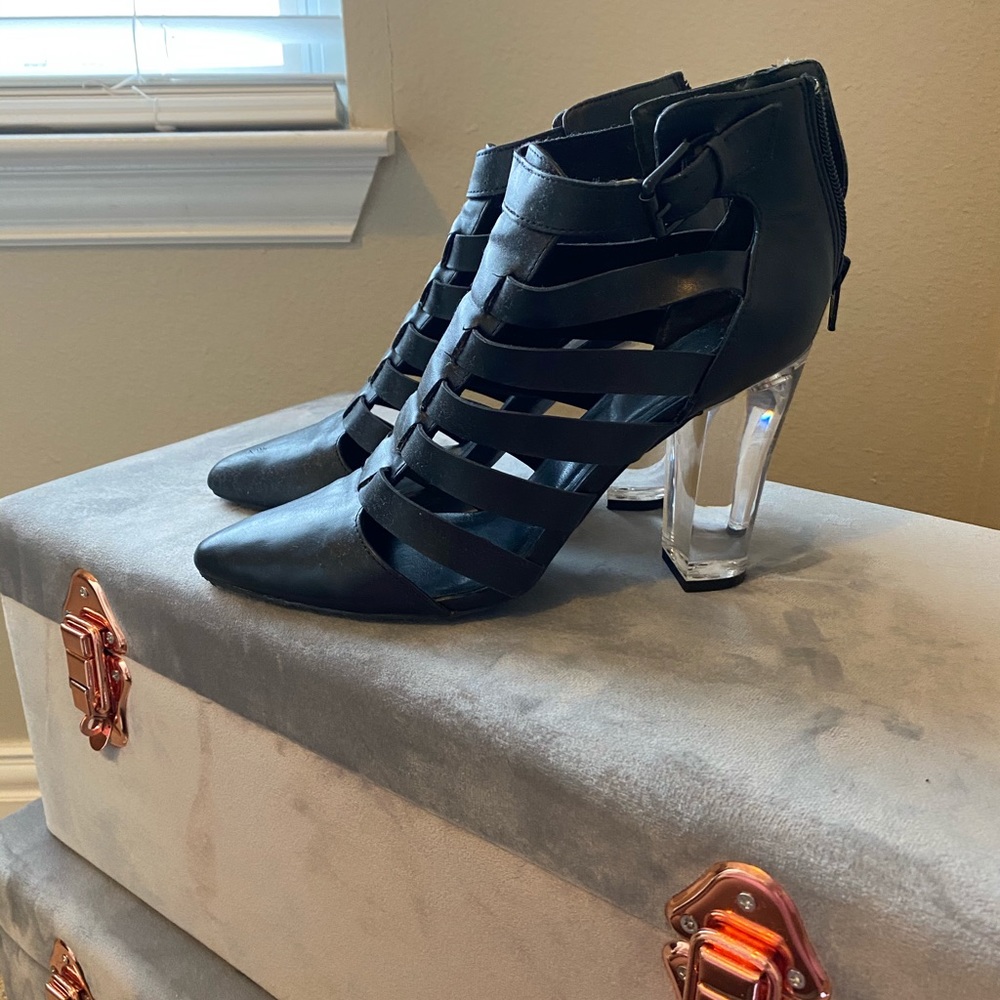 Urban outfitters size9